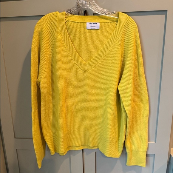 NWOT Old Navy Citron V-Neck Knit Sweater SZ L - Picture 1 of 12